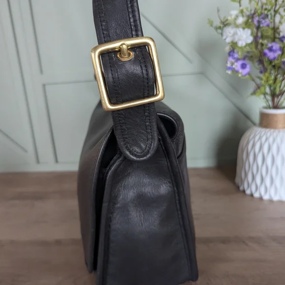 Vintage Coach Patricia's Legacy Bag (style number 9951). - Picture 5 of 11